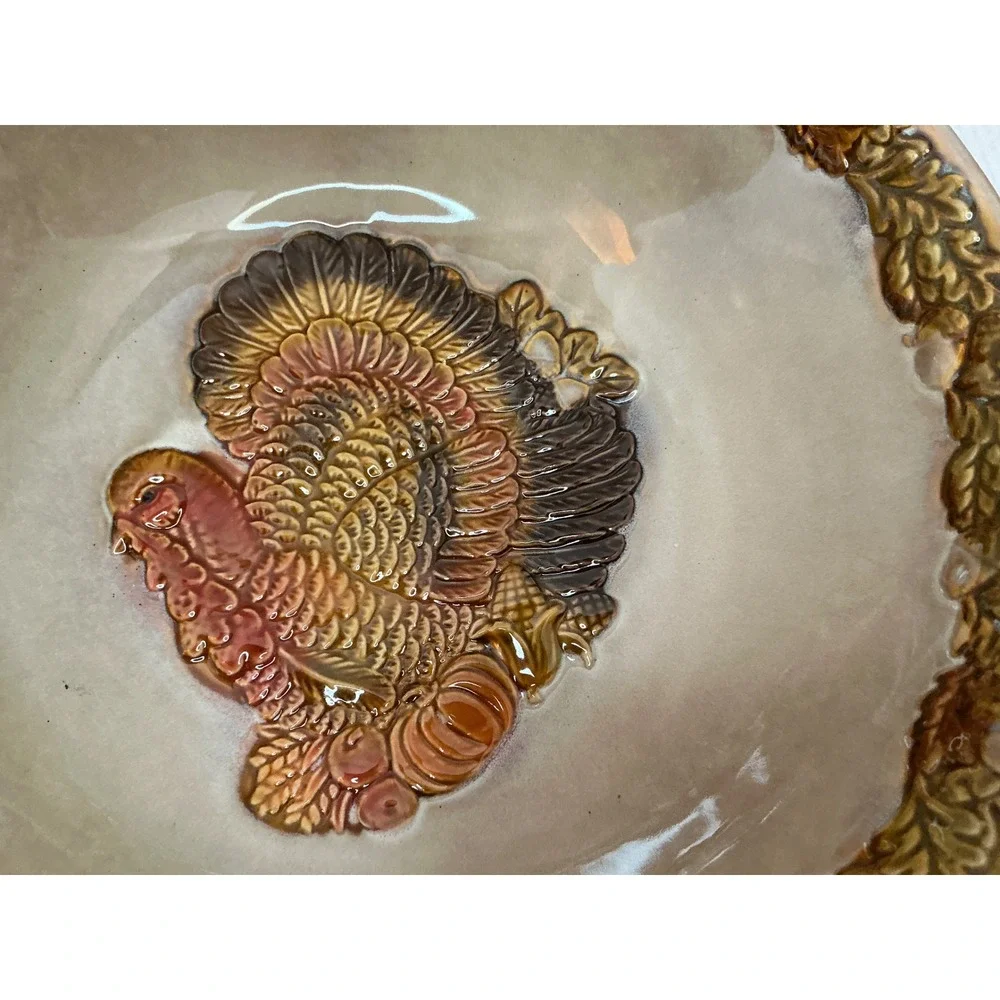 Ceramic Thanksgiving Turkey Serving Bowl Embossed Harvest Leaf Border Tan Brown